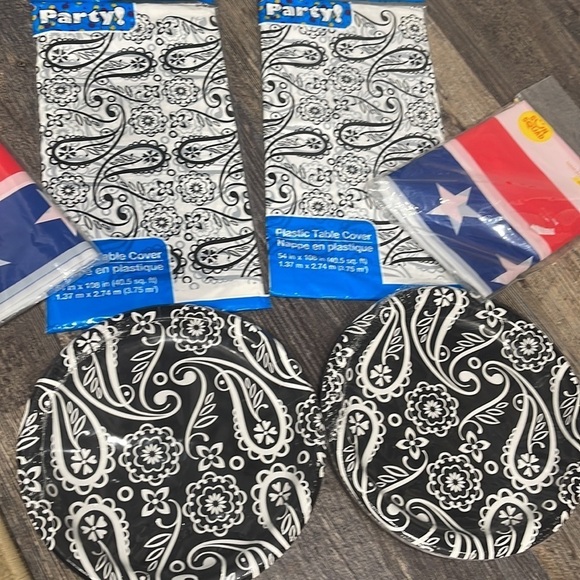 Party supplies set of 6 - Picture 2 of 7